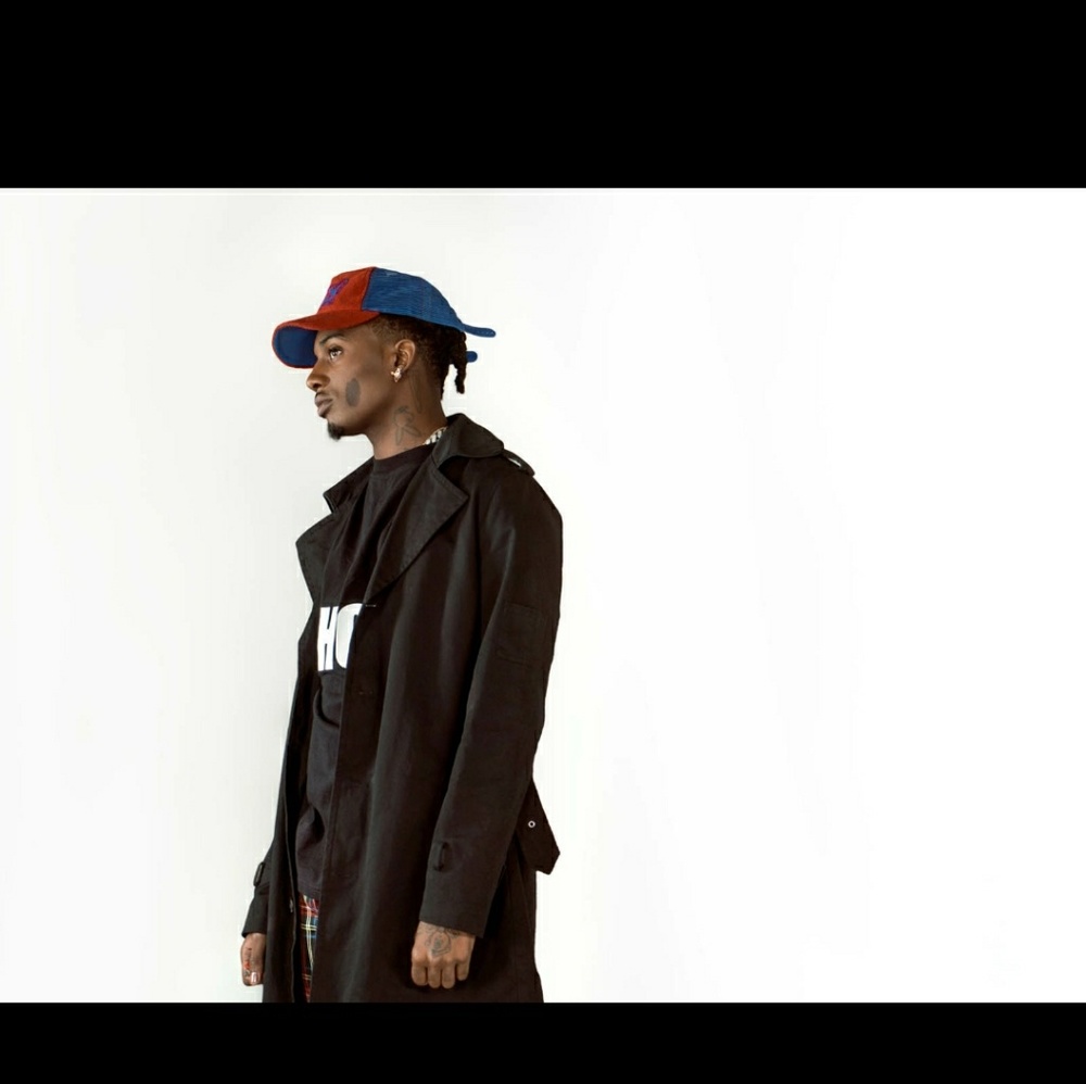 Completely set2️⃣charms1️⃣pair woman's earrings